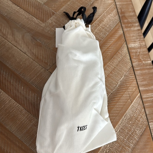 Square Toe Lily - Tkees - Picture 5 of 9